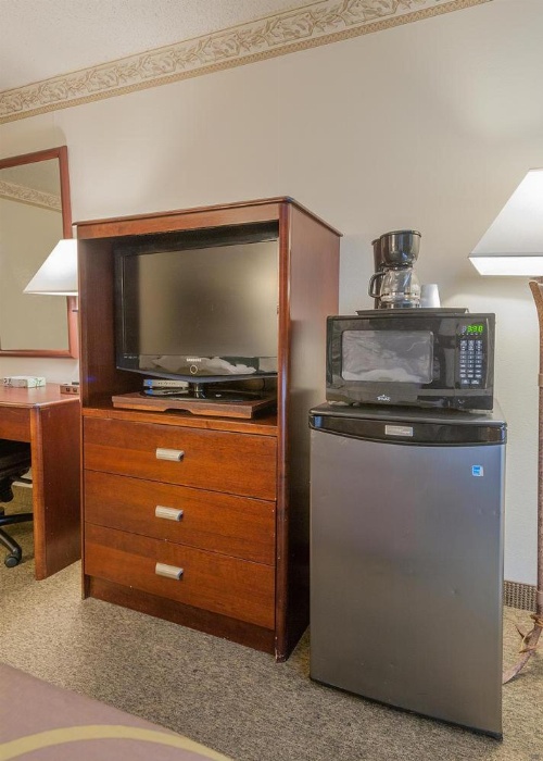 Super 8 by Wyndham Colorado Springs/Chestnut Street image 14